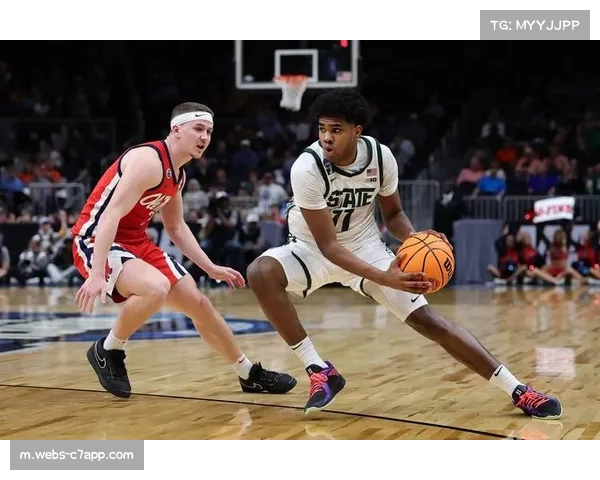 NBA赛场战术走向空间化与速度化 攻防转换节奏达历史峰值