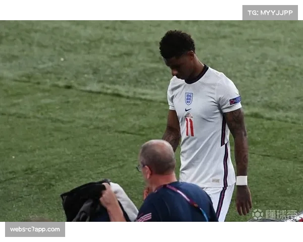 巴萨拉什福德膝关节不适采取预防措施,缺席关键战役 巴萨拉什福德膝关节不适采取预防措施,缺席关键战役